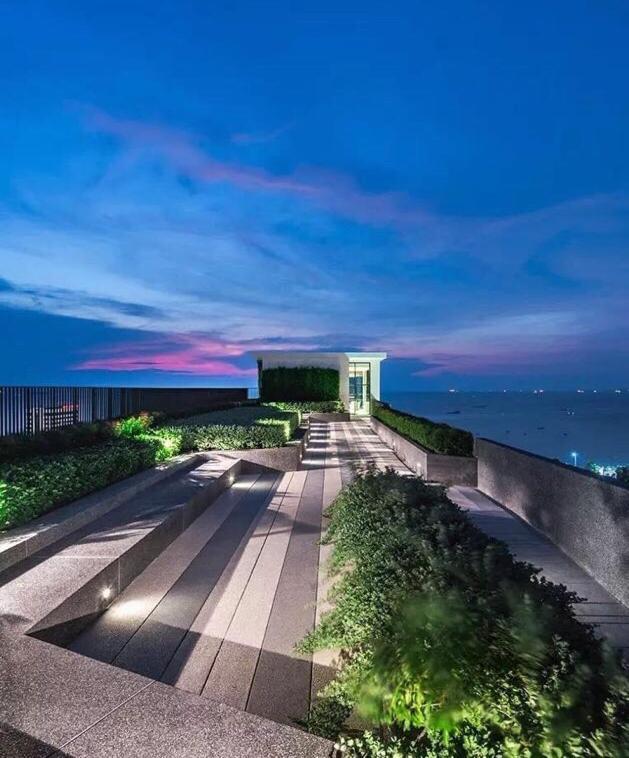 The Base Pattaya Exterior foto