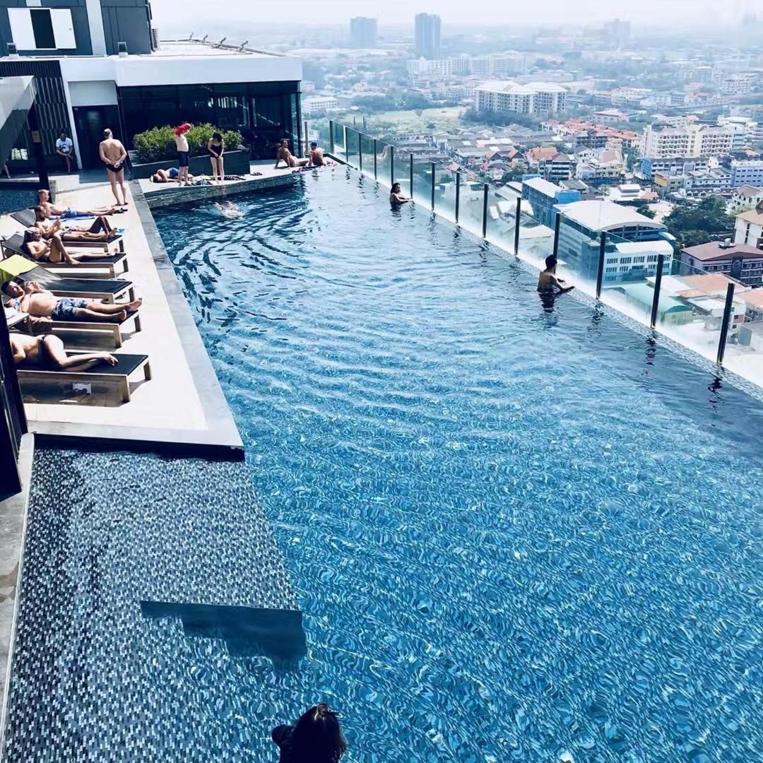 The Base Pattaya Exterior foto