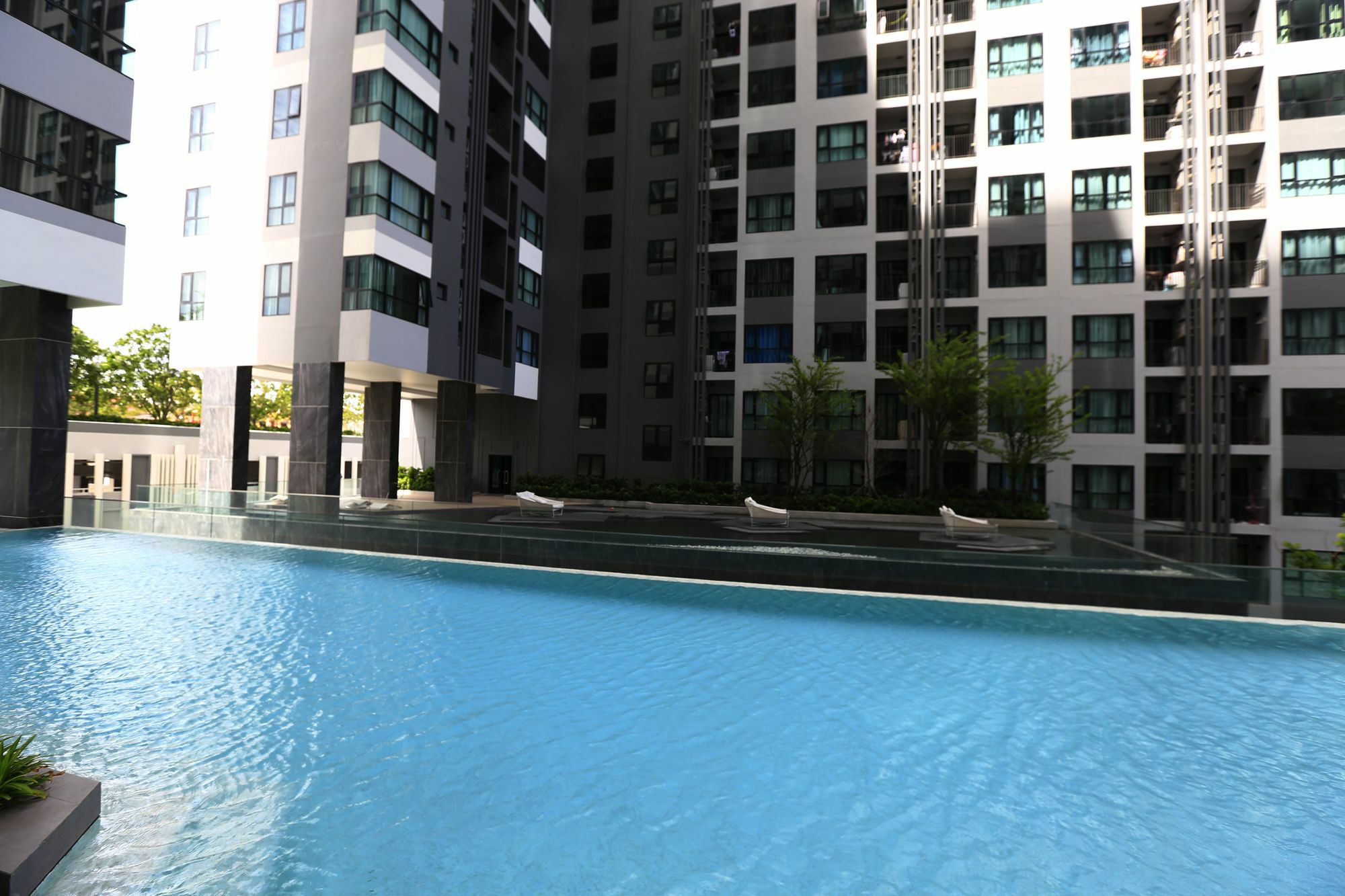 The Base Pattaya Exterior foto
