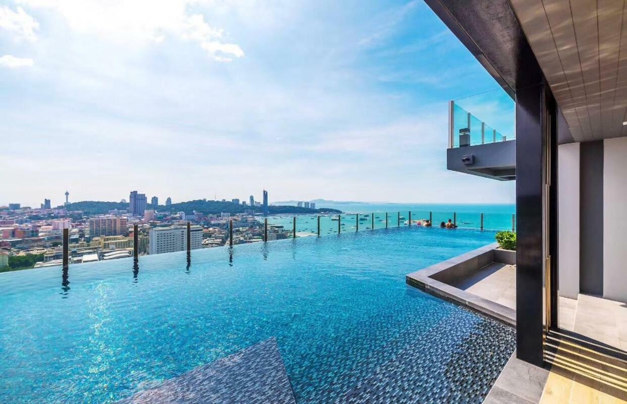 The Base Pattaya Exterior foto