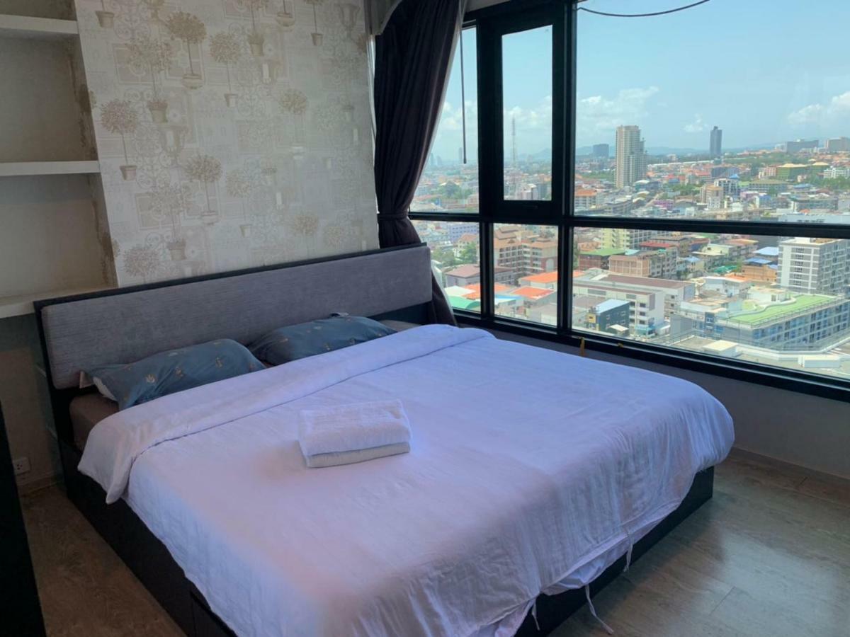 The Base Pattaya Exterior foto